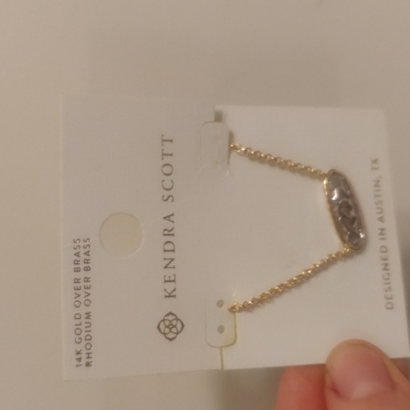 New!Kendra Scott Janie Two-tone Necklace with Intricate Pendant on satellite… - Picture 5 of 8